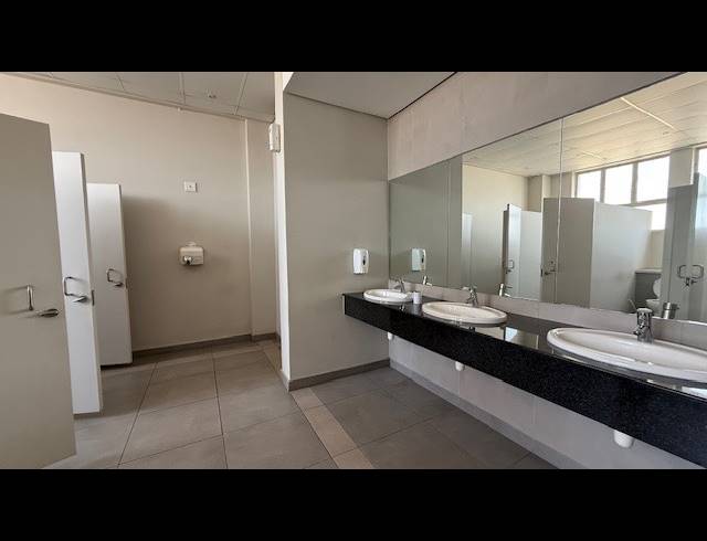 760M² OFFICE TO LET IN CONGELLA